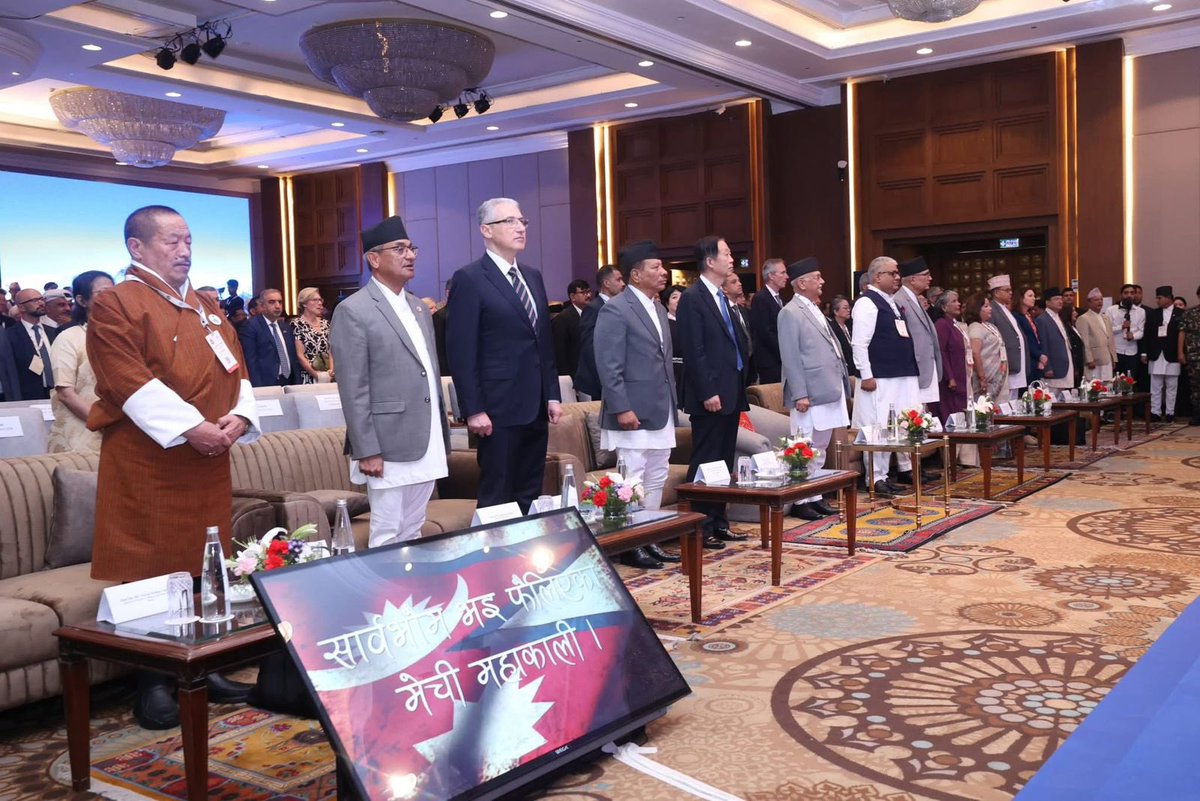 सगरमाथा संवाद , विश्वका विविध विचारहरू सुन्ने, नेपालको आवाज बुलन्द बनाउने, र जलवायु न्यायका लागि सहकार्यको सन्देश फैलाउने ऐतिहासिक अवसर हो । नेपाल अब सक्रिय नेतृत्वकर्ताको भूमिकामा छ। आज  यसको उद्घाटन समारोहमा सहभागी हुन पाउँदा ज़िम्मेवारी बोधका साथ  नयाँ ऊर्जा महसुस गरेकी छु। 🙏