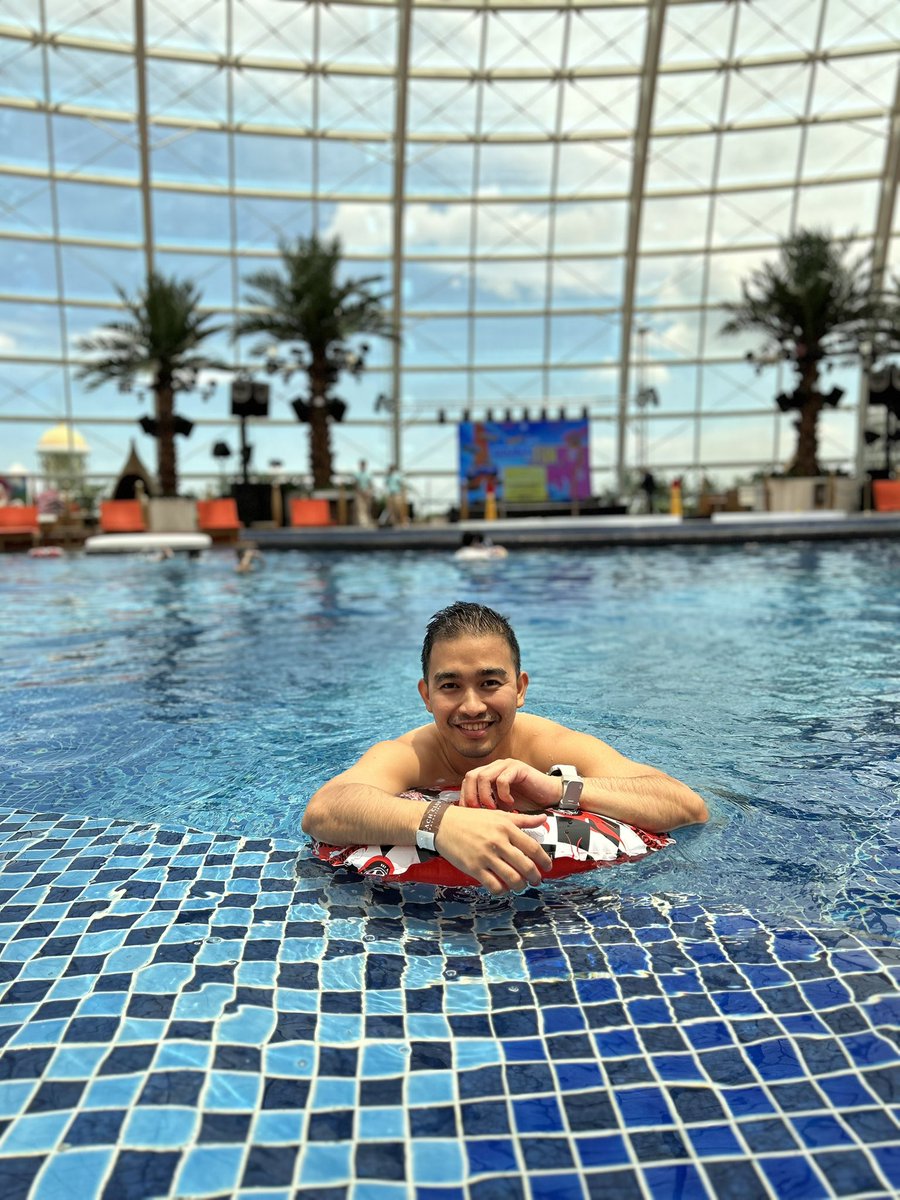 Teach me how to swim please. 🙈🏊🛟