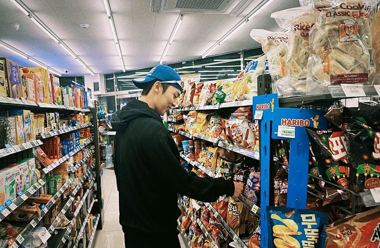 sikie_d's tweet photo. 필카남자.. https://t.co/hNBAm8YBrc