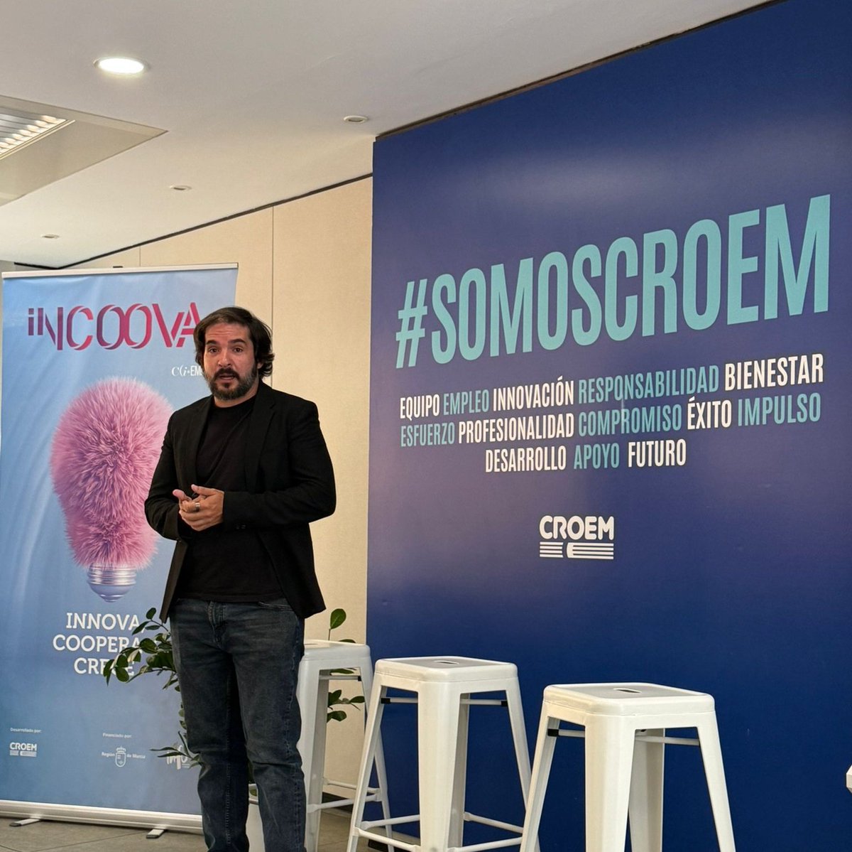 Un placer volver a <a href="/incoova/">INCOOVA emprende en CROEM</a> y <a href="/croemurcia/">CROEM</a> para hablar de <a href="/doqsite/">doQsite</a> y de la revolución y evolución sanitaria digital.
 
Y además frente a <a href="/mariagv/">M González Veracruz</a> <a href="/MarisaL_Aragon/">Marisa López</a> <a href="/infoRMurcia/">Instituto de Fomento</a> <a href="/Empresa_RM/">Consejería de Empresa, Empleo y Economía Social</a> <a href="/SEDIAgob/">S.E. Digitalización e Inteligencia Artificial</a> , <a href="/infoRMurcia/">Instituto de Fomento</a> , compañeros de ésta y otras ediciones, mentores y amigos.