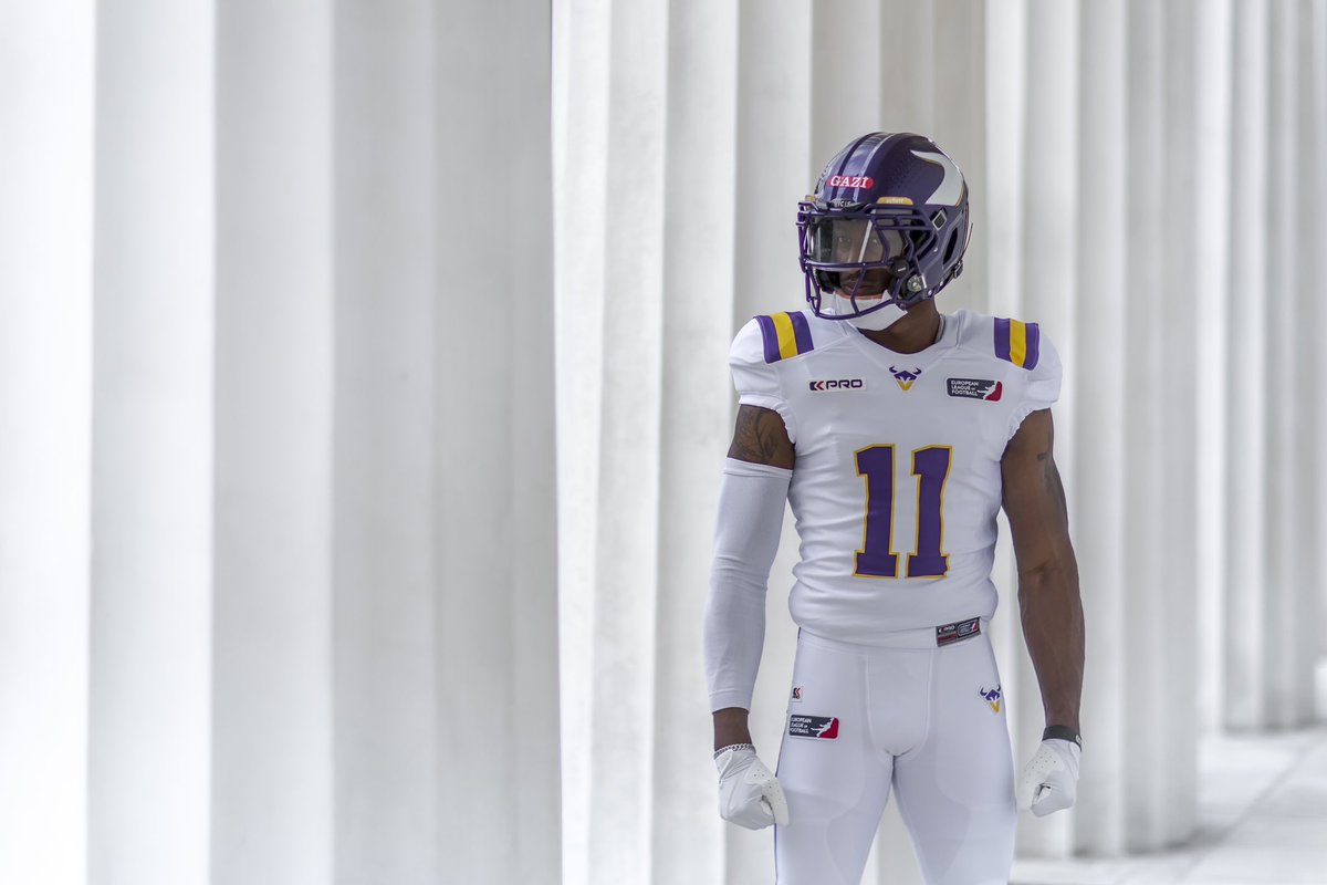 ViennaVikings's tweet photo. New Season. New Uniform.๐ค
Ladies & gentlemen: We proudly present our 2025 away uniform.
#FreshDrip #PurpleReign #UniformReveal @bbsft8 #DressCodeWeek1
๐ธ @HJirgal #ViennaVikings https://t.co/bqgUPaXNlx