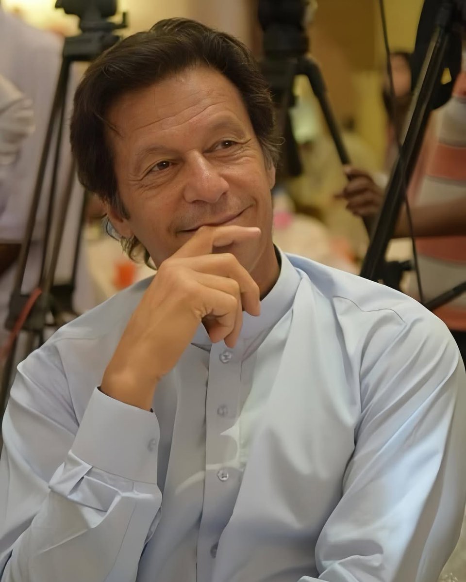 ساری زندگی فخر رہے گا ایسے انسان کو سپورٹ کیا ❤️
جس کو ساری دنیا کی دولت بھی خرید نہ سکی 🥰

#لائحہ_عمل_دو_خان_نکالو