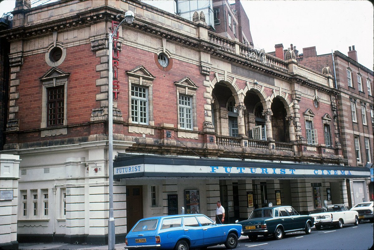 Save Station Street, Birmingham (@oldstationst) on Twitter photo Between The Old Rep and properly restored The Electric Cinema, The Crown and The Futurist we'd expect to see somewhere in the region of 250,000 visitors a year to these venues.
Birmingham's economy is missing out on tens of millions of pounds a year & hundreds of jobs. π€·πΌββοΈπ€¦πΌββοΈ Between The Old Rep and properly restored The Electric Cinema, The Crown and The Futurist we'd expect to see somewhere in the region of 250,000 visitors a year to these venues.
Birmingham's economy is missing out on tens of millions of pounds a year & hundreds of jobs. π€·πΌββοΈπ€¦πΌββοΈ