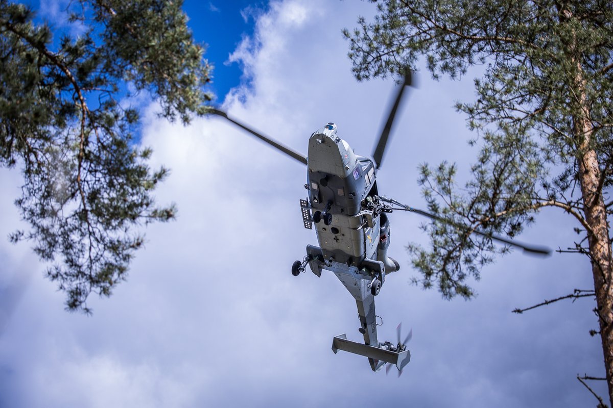 HQ Multinational Corps Northeast (@hqmncne) on Twitter photo Estonian PM <a href="/KristenMichalPM/">Kristen Michal</a> visited Ex #Hedgehog, part of #GriffinLightning25, meeting with volunteers from Denmark, Estonia, and Sweden. 🇩🇰🇪🇪🇸🇪
The visit highlighted strong international cooperation, with over 16K troops from 12+ nations participating. #StrongerTogether Estonian PM <a href="/KristenMichalPM/">Kristen Michal</a> visited Ex #Hedgehog, part of #GriffinLightning25, meeting with volunteers from Denmark, Estonia, and Sweden. 🇩🇰🇪🇪🇸🇪
The visit highlighted strong international cooperation, with over 16K troops from 12+ nations participating. #StrongerTogether