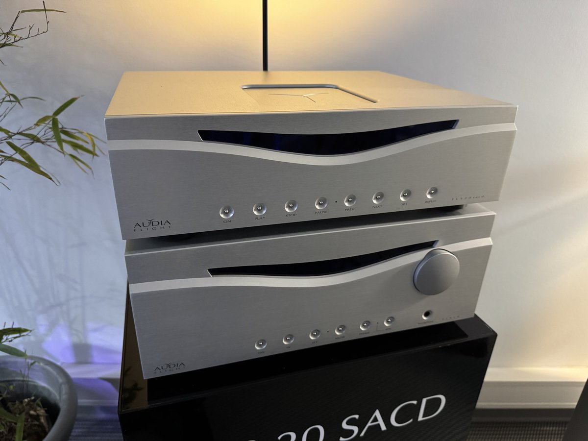 Absolute_Hi_End's tweet image. Audia Flight new Strumento No.8 Signature monos with Marten Speakers and Signal Audio cables 

@AudiaFlight @martenaudio @signalprojects #signalprojectscables #audiaflight #martenspeakers #munichhighendaudio2025