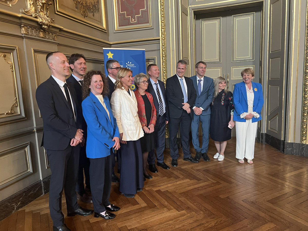 Félicitations à <a href="/dijon/">Ville de Dijon</a> et <a href="/MarieGuiteDufay/">Marie-Guite Dufay</a> pour la conférence sur le rôle des municipalités en soutien à 🇺🇦. <a href="/JKurfuerst/">Jaroslav KURFÜRST</a> 🇨🇿 a souligné que les politiciens proches des citoyens sont essentiels pour la sécurité et la résilience de la démocratie💪 #SlavaUkraïni <a href="/vinnytsia25/">Вінничанин</a>