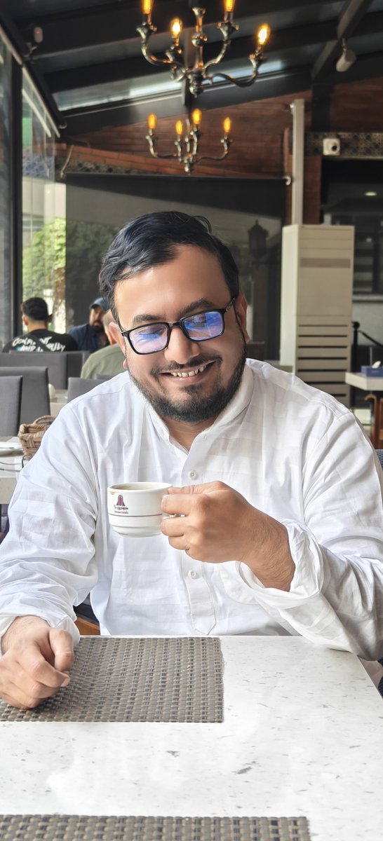 whiteswan_river's tweet photo. Morning coffee in an exotic restaurant. ♥️

#coffee
#restaurant 
#exotica https://t.co/kerfAV57Oy
