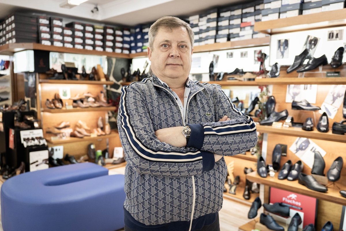 Un referente del comercio de Salamanca
Eurocalzados Pedro Sáez - <a href="/EurocalzadosS/">Eurocalzados Pedro Saez</a>.
Por ello y a propuesta de la Asociación de Empresarios Salmantinos del Comercio 
<a href="/AescoComercio/">AESCO</a> es el primer comercio salmantino de la Red de Comercios Emblemáticos de Castilla y León.