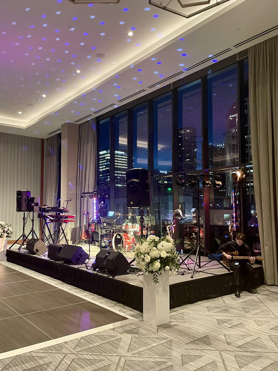 TopTierBand's tweet photo. Gig at The Four Seasons in Nashville. https://t.co/KeD9Bytsbg