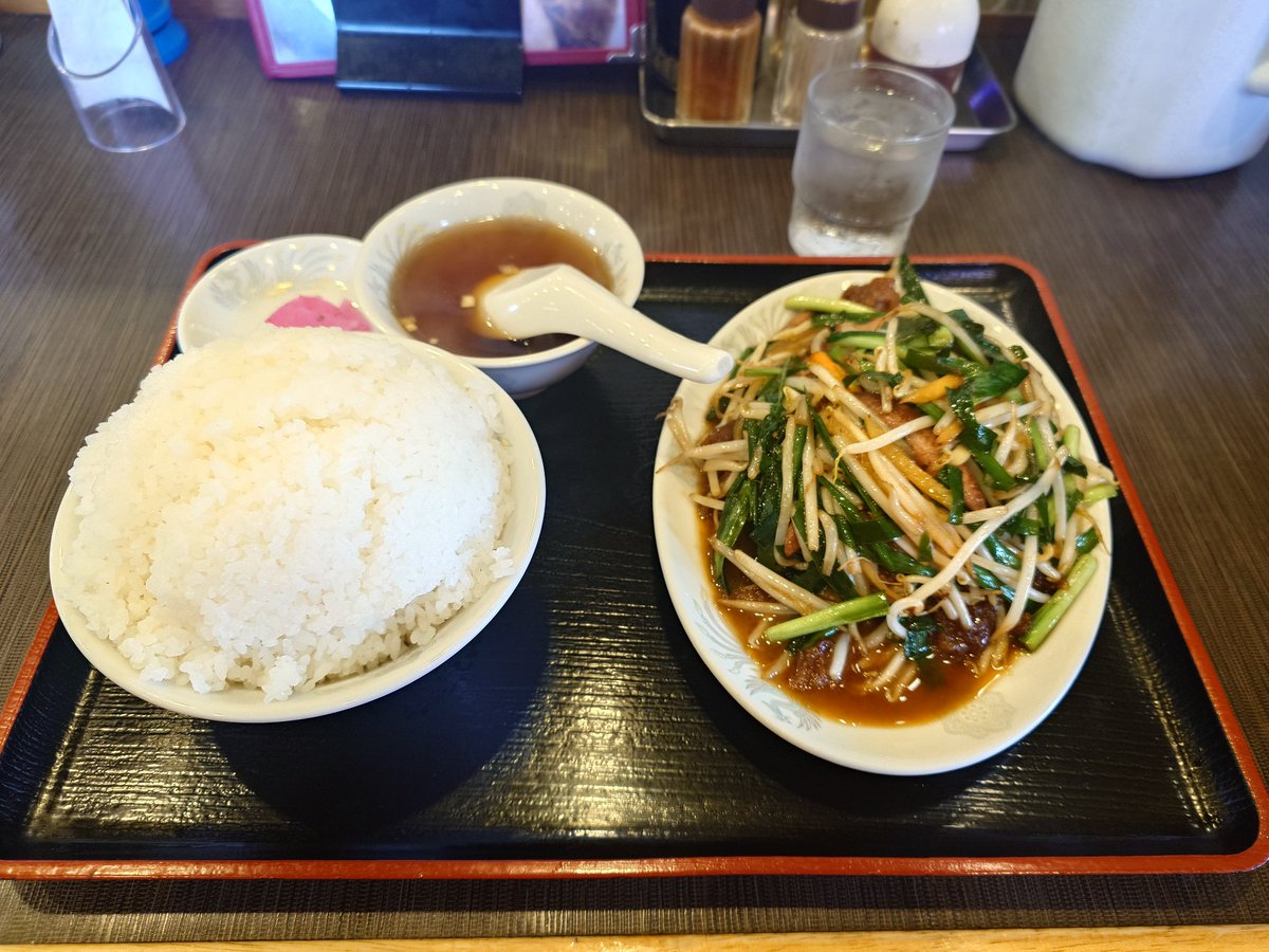 syefyi's tweet photo. ご飯を求め彷徨い…レバニラ食べたくて此処に着地！
安定の美味しさよ〜 https://t.co/iMzK3JYYgA