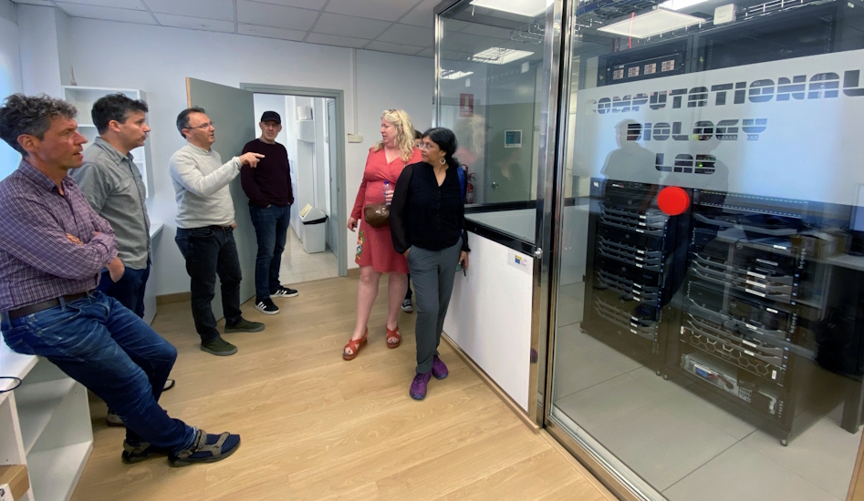 bluenetcat's tweet photo. 🔬 A @bluenetcat celebrem un nou pas del nostre membre @ceabcsic : el seu Comitè Científic Assessor Extern ja és una realitat!
Una aposta per reforçar l’excel·lència, l’R+D+I i la transferència de coneixement 🌊
🔗 https://t.co/8qVYYosMaW
#CiènciaAmbImpacte #CEABCSIC #MAXCSIC #RecercaCatalana #Innovació #XarxaMarítimaCatalunya