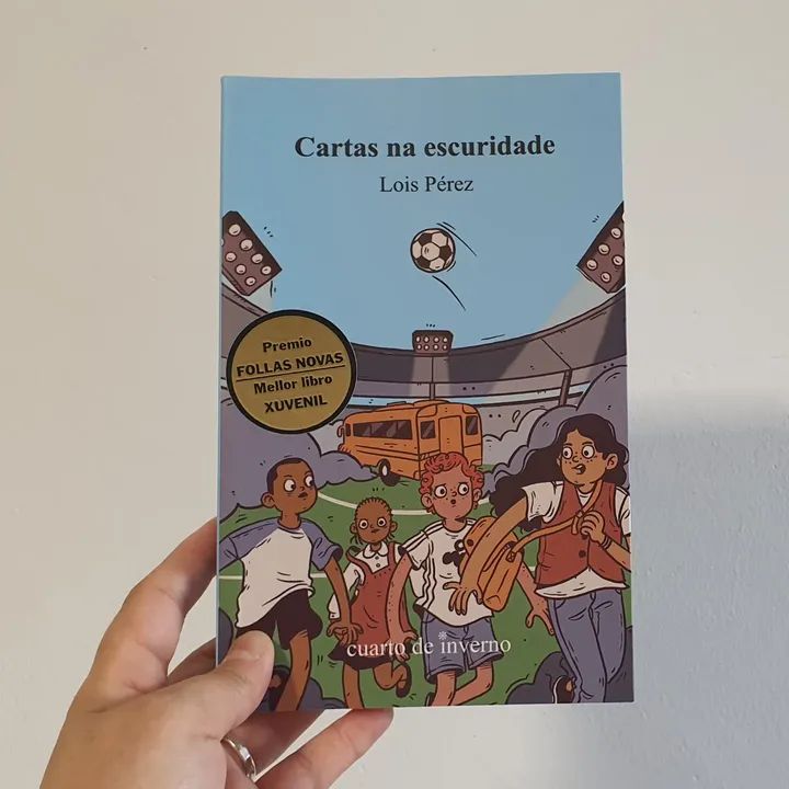 Lois Pérez (@loisperezdiaz) on Twitter photo Conversas Premios #FollasNovas <a href="/PremGalaLibro/">Premios Follas Novas do Libro Galego</a> sobre #CartasNaEscuridade de <a href="/CuartoInverno/">Cuarto de Inverno</a> con <a href="/Ce_FerSan/">Cecilia F. Santomé</a> Cecilia F. Santomé na Feira do Libro de Lugo. Conversas Premios #FollasNovas <a href="/PremGalaLibro/">Premios Follas Novas do Libro Galego</a> sobre #CartasNaEscuridade de <a href="/CuartoInverno/">Cuarto de Inverno</a> con <a href="/Ce_FerSan/">Cecilia F. Santomé</a> Cecilia F. Santomé na Feira do Libro de Lugo.