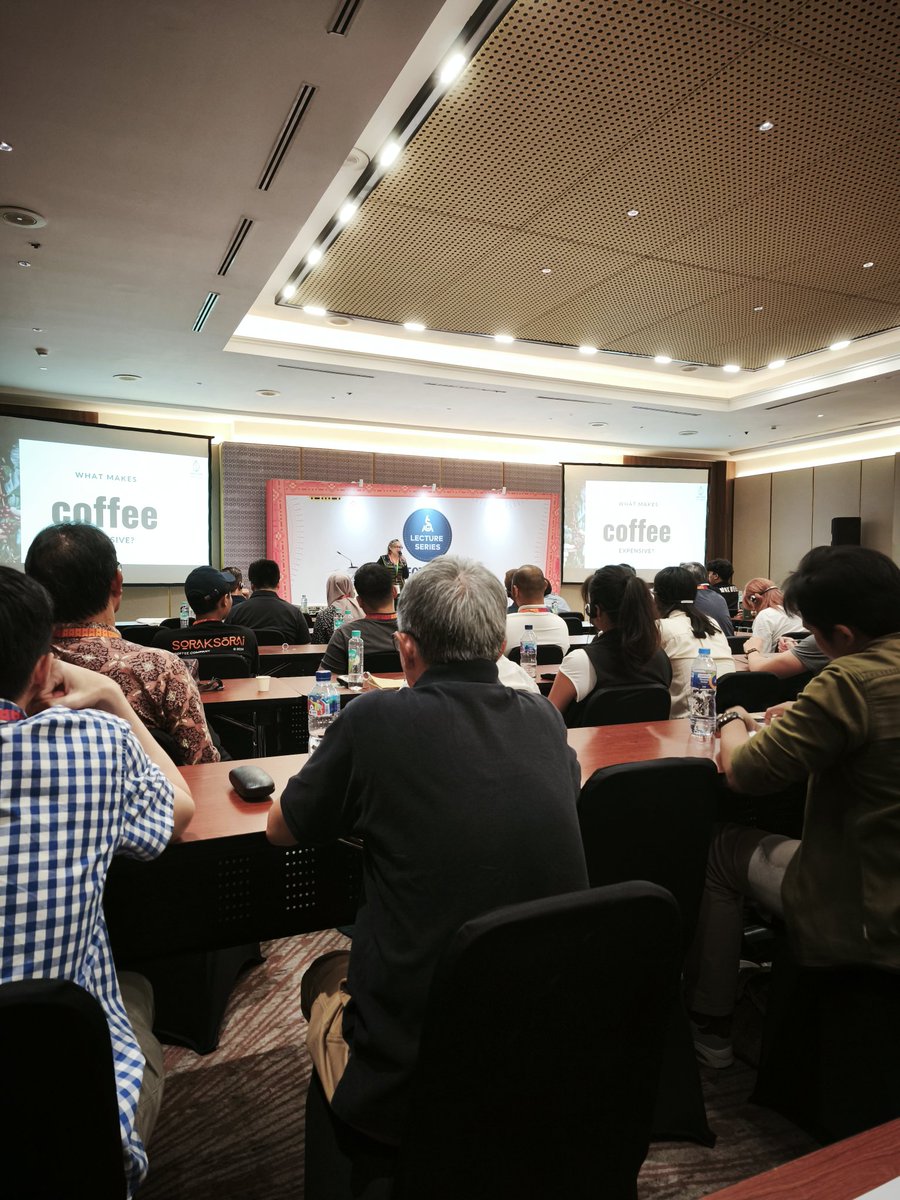 Amazing talk by Saka Dala, supporting improvements to the coffee supply chain to ensure sustainable practices at the farm are truly attainable - the customer expects it, but how realistic are the current solutions