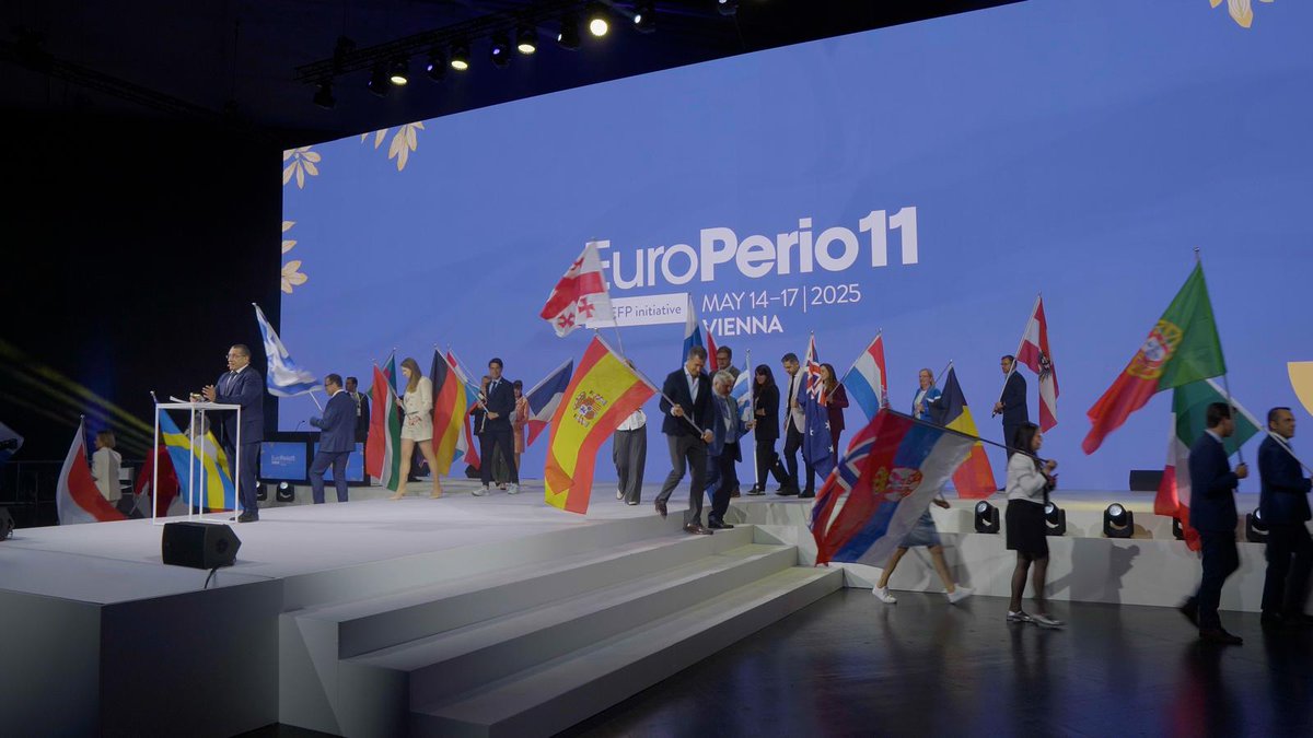 Nuestro país juega un papel fundamental en el Congreso #Europerio11 <a href="/PerioEurope/">EFP</a> que se celebra en Viena. El presidente de <a href="/SEPAperiodoncia/">SEPA</a>, el Dr. José Nart, ha sido el abanderado español y además contamos con el mayor número de ponentes: 22 prestigiosos profesionales 🇪🇸🦷