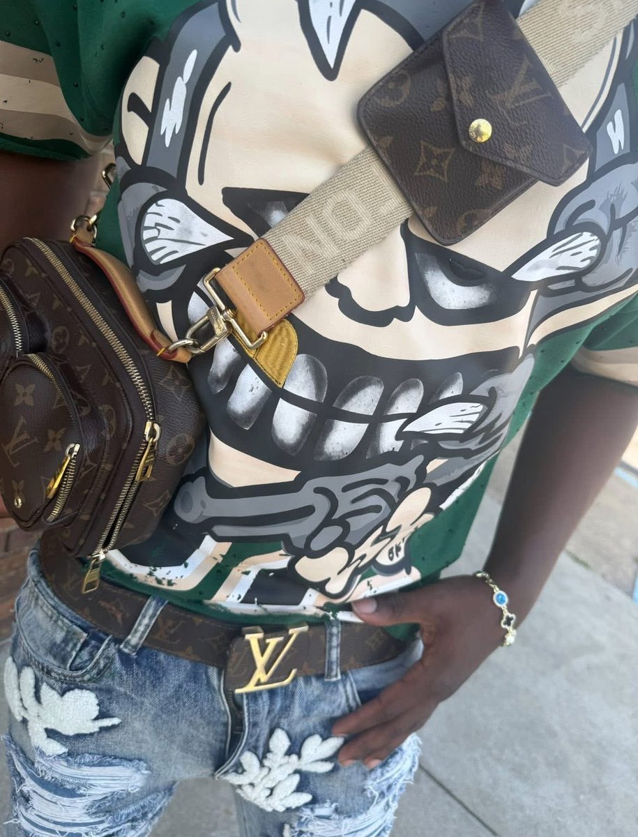 Datboykingdeee's tweet image. Had to cross a couple people out the picture ain’t even look right🤜🏾