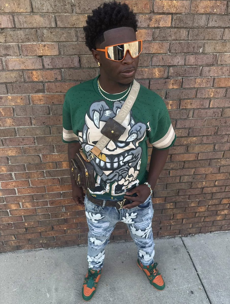 Datboykingdeee's tweet image. Had to cross a couple people out the picture ain’t even look right🤜🏾