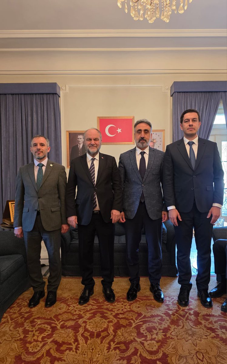 Şam Büyükelçimiz Sayın Burhan Köroğlu’nu ziyaret ettik. Üniversitemizin Suriye’de yaptığı çalışmalara verdiği destek için teşekkür ettik.