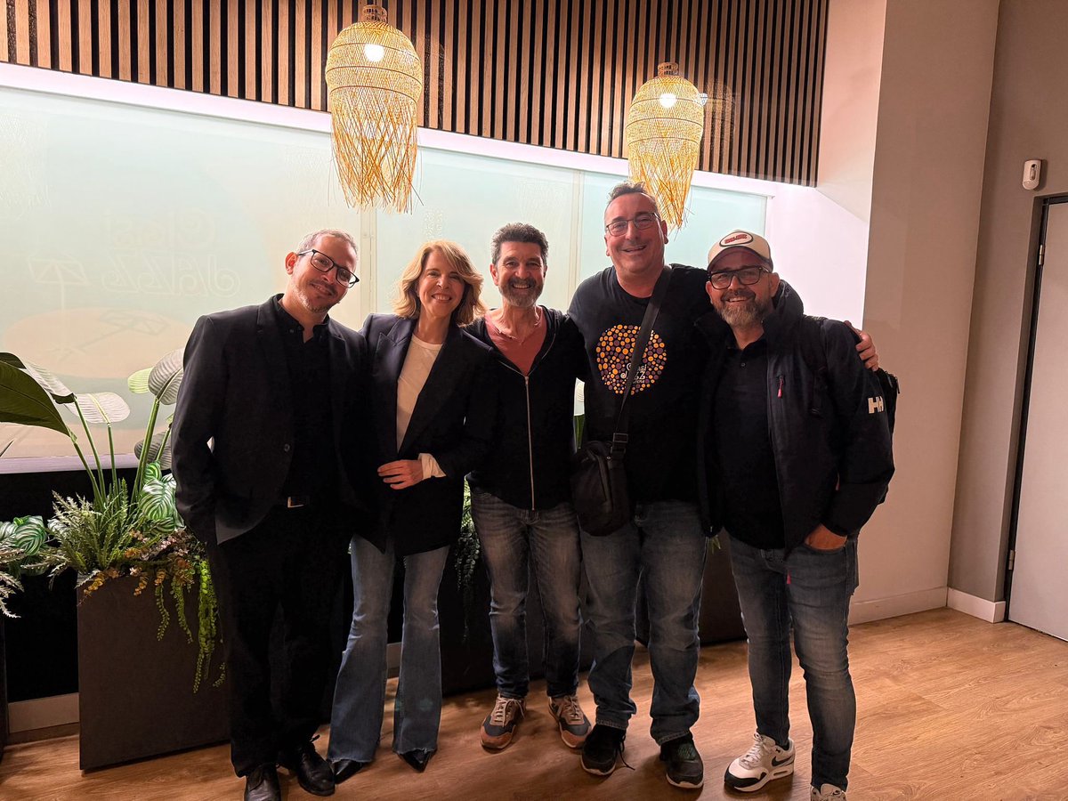 Ayer tuvimos una visita muy muy especial en Clasijazz. Después de la Charla-Concierto que dió fantástica nuestra querida y grandísima Sole Giménez en la sede de la Fundación Unicaja de Almería, tuvimos el placer de que nos visitara en Clasijazz