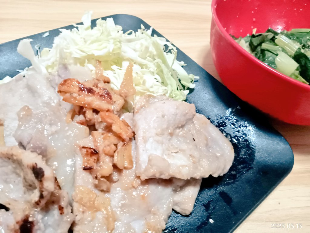 昨日の、おうちご飯⸜ 🍚🍴⸝
生姜焼き、小松菜胡麻和え
美味しかった(,,•﹏•,,)
#晩御飯
#おうちごはん𓎩𓌉𓇋