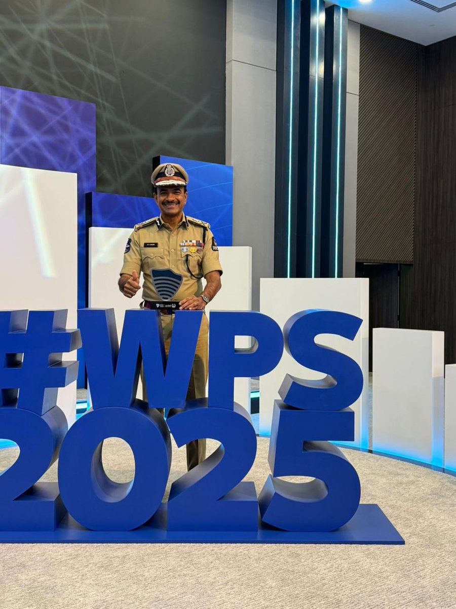 CP Hyderabad City Police (@cphydcity) on Twitter photo Today, Sri CV Anand, IPS, DG & CP Hyderabad, representing The HNEW- Hyderabad Narcotics Enforcement Wing was awarded the first position in for "๐๐ฑ๐๐๐ฅ๐ฅ๐๐ง๐๐ ๐ข๐ง ๐๐ง๐ญ๐ข-๐๐๐ซ๐๐จ๐ญ๐ข๐๐ฌ ๐๐ฐ๐๐ซ๐" ๐๐ญ ๐ญ๐ก๐ ๐๐จ๐ซ๐ฅ๐ ๐๐จ๐ฅ๐ข๐๐ ๐๐ฎ๐ฆ๐ฆ๐ข๐ญ (๐๐๐) ๐๐๐๐, Today, Sri CV Anand, IPS, DG & CP Hyderabad, representing The HNEW- Hyderabad Narcotics Enforcement Wing was awarded the first position in for "๐๐ฑ๐๐๐ฅ๐ฅ๐๐ง๐๐ ๐ข๐ง ๐๐ง๐ญ๐ข-๐๐๐ซ๐๐จ๐ญ๐ข๐๐ฌ ๐๐ฐ๐๐ซ๐" ๐๐ญ ๐ญ๐ก๐ ๐๐จ๐ซ๐ฅ๐ ๐๐จ๐ฅ๐ข๐๐ ๐๐ฎ๐ฆ๐ฆ๐ข๐ญ (๐๐๐) ๐๐๐๐,