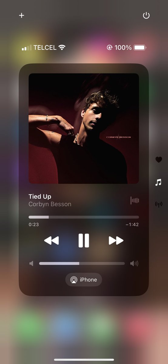 c0rbynlight's tweet photo. obsessed https://t.co/N026X4bnBG