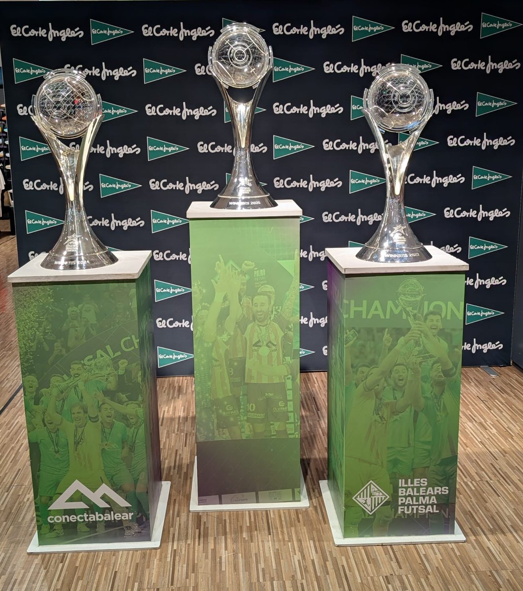 Ya están las tres Champions del Palma en El Corte Inglés de avenidas. 
🏆🏆🏆🎉