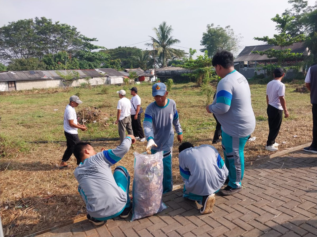 Desa bersih.. lingkungan Nyaman

#TPPBersamaMenteriDesa

Deklarasi gerakan desa peduli sampah

#TPPBersamaMenteriDesa

<a href="/prabowo/">Prabowo Subianto</a>
<a href="/YandriSusanto27/">Yandri Susanto</a>
<a href="/ArizaPatria/">Ariza Patria</a>
<a href="/taufikmadjid71/">IG : taufik.madjid</a>
<a href="/kemendespdt/">#BangunDesaBangunIndonesia</a>
<a href="/bpsdmkemendesa/">Bpsdm Kemendesa</a>