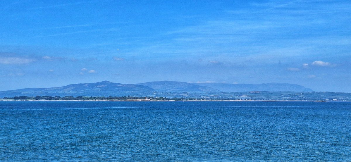 A beautiful sunny morning around Helvic, Co Waterford yesterday. <a href="/ancienteastIRL/">Ireland's Ancient East</a> <a href="/barrabest/">Barra Best</a> <a href="/deric_tv/">Deric</a> <a href="/DiscoverDungarv/">Discover Dungarvan</a> <a href="/DiscoverIreland/">Discover Ireland</a> <a href="/discoverirl/">Discover Ireland</a> <a href="/Failte_Ireland/">Fáilte Ireland</a> <a href="/VisitWaterford/">Visit Waterford</a> @WaterfordANDme <a href="/WaterfordGrnWay/">Waterford Greenway</a> <a href="/WaterfordPocket/">Waterford In Your Pocket</a> <a href="/Solasnamara/">Sólás na Mara</a> <a href="/WaterfordCounci/">Waterford City & County Council</a> <a href="/GoToIreland/">Discover Ireland</a>