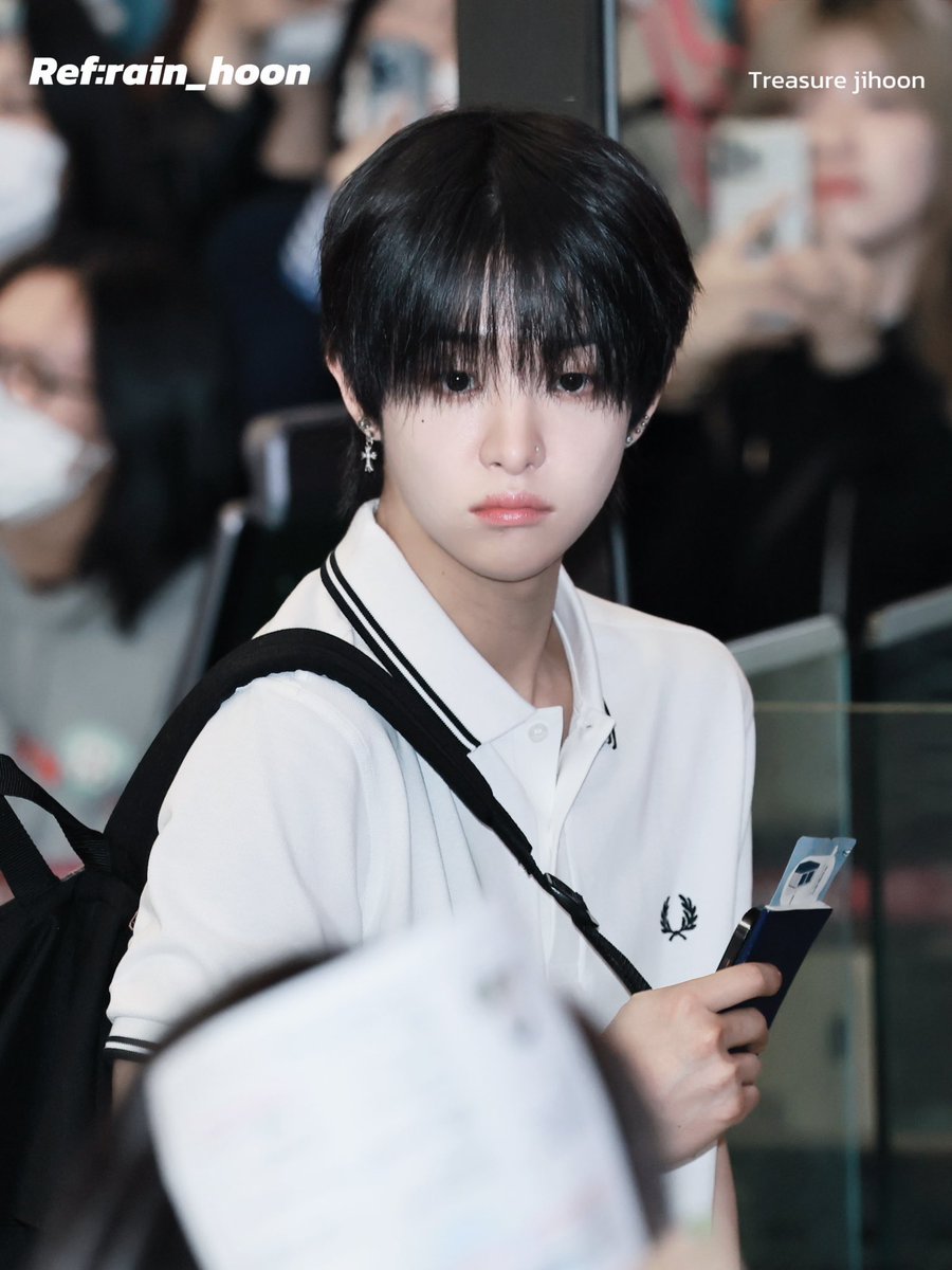 영 tweet media