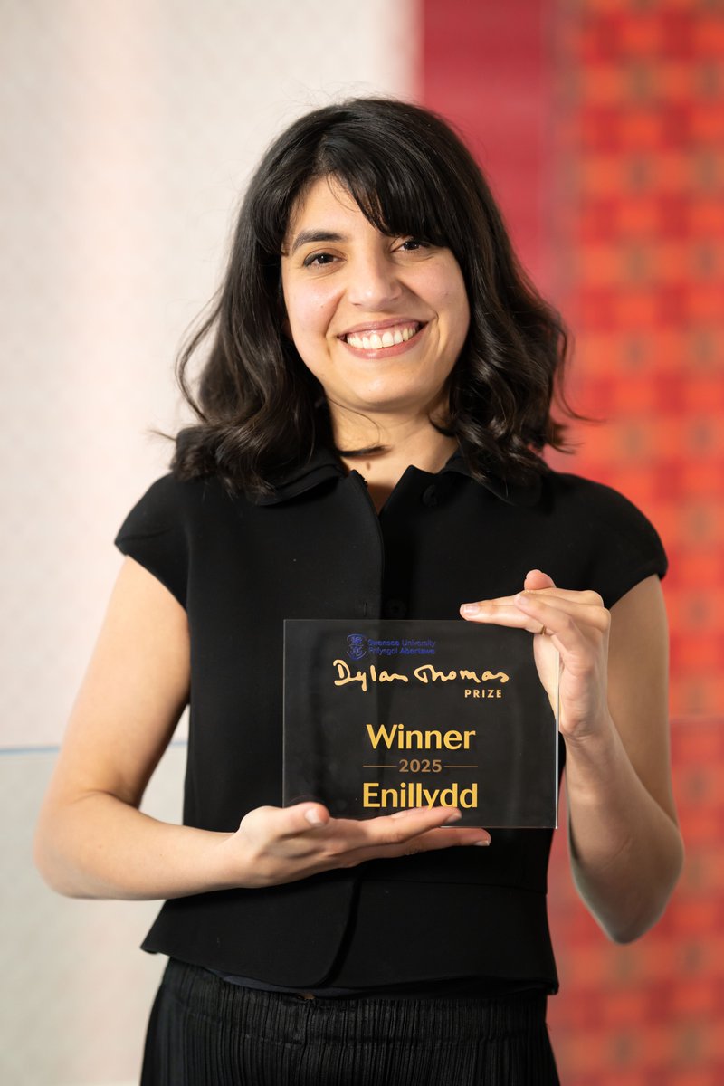 dylanthomprize (@dylanthomprize) on Twitter photo Congratulations to Yasmin Zaher who has woken up to a bright spring morning here in Swansea as the 2025 <a href="/SwanseaUni/">Swansea University</a> Dylan Thomas Prize WINNER 🏆. Her debut novel, 'The Coin' was the judges unanimous pick in an incredibly strong shortlist of titles by 6 amazing authors. #SUDTP25 Congratulations to Yasmin Zaher who has woken up to a bright spring morning here in Swansea as the 2025 <a href="/SwanseaUni/">Swansea University</a> Dylan Thomas Prize WINNER 🏆. Her debut novel, 'The Coin' was the judges unanimous pick in an incredibly strong shortlist of titles by 6 amazing authors. #SUDTP25