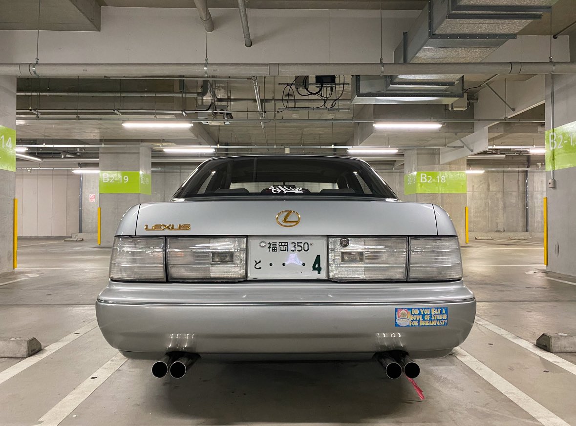 ykns0517's tweet photo. クリアテールなんて
周りに配慮しつつ赤に光って
消灯時はバルブ色が反射しないようにステルスにするのが1番

無着色電球のカッコ良さわからんでもないけど
あまりにも周りの車への配慮が無さすぎる笑 https://t.co/AinQv8gwab