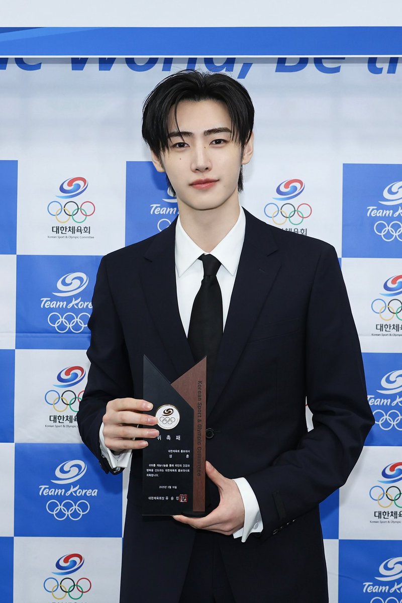 jishu2_6's tweet image. KSOC AMBASSADOR SUNGHOON
#SunghoonForKoreaSportCouncil
#성훈_대한체육회_홍보대사
#엔하이픈_성훈 #SUNGHOON