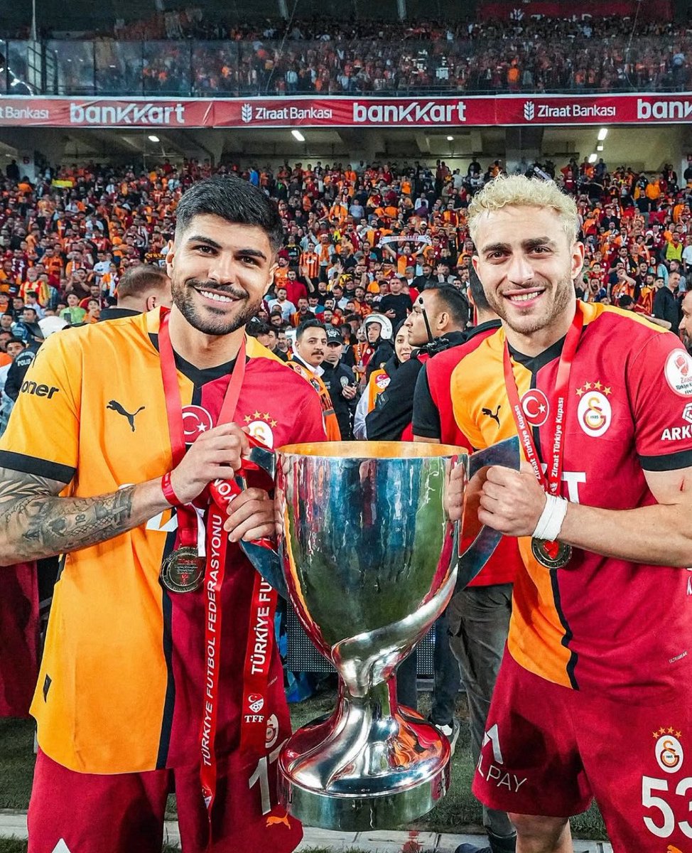 Biri saman sarısı biri duman karası ❤️💛