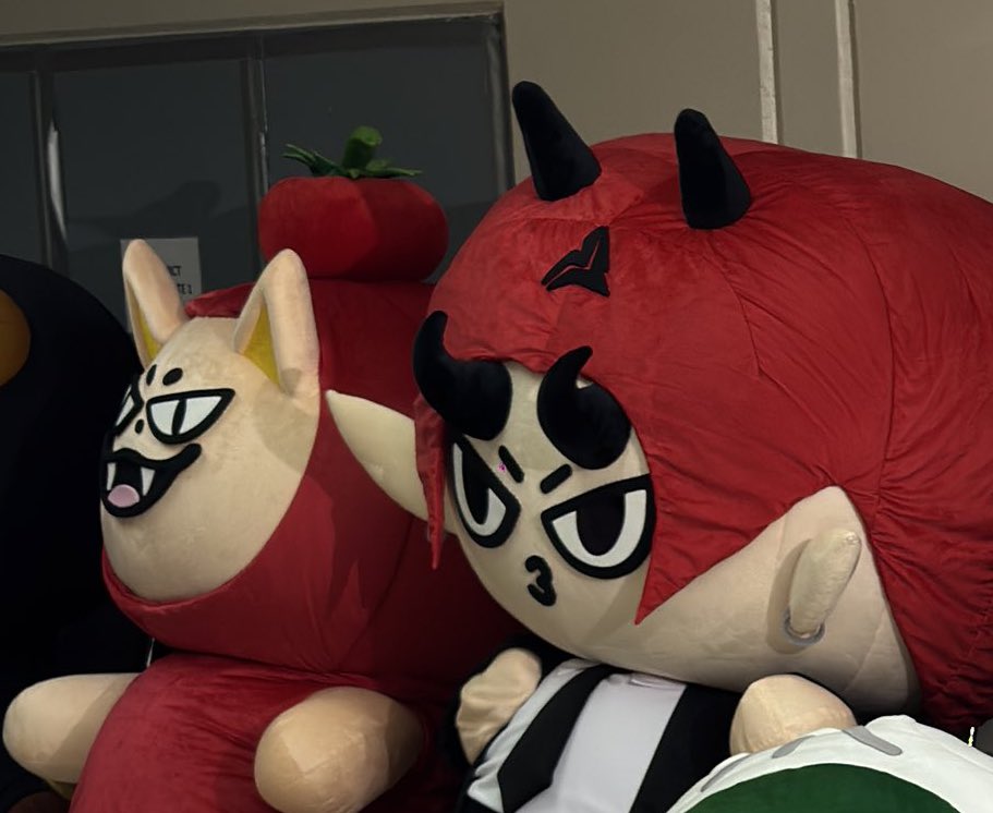 CrushonDomiia's tweet photo. โทดนะอยู่ข้างกันละเหมือนวางแผนแกล้งชาวบ้านมาก5555555555555555555 https://t.co/PhoBUV8W2V