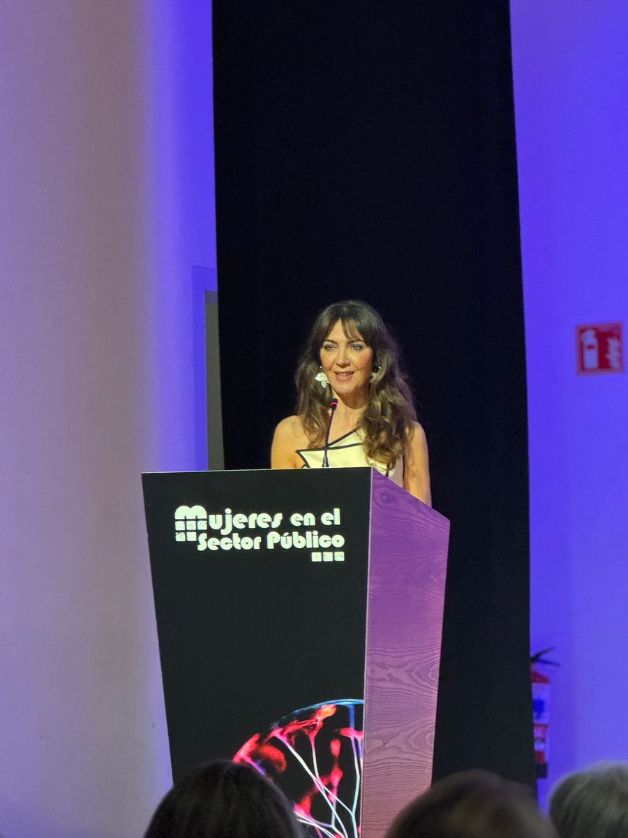 Mujeres en el Sector Público (@mujeressp) on Twitter photo Concepción Campos, presidenta de #mujeresSP, da las gracias a todas las instituciones y patrocinadores del #CongresoMSP25 y destaca la labor de la delegación territorial #MSPEuskadi y su extraordinaria labor en la organización del congreso.
<a href="/mccamposacunha/">Concepción Campos</a> Concepción Campos, presidenta de #mujeresSP, da las gracias a todas las instituciones y patrocinadores del #CongresoMSP25 y destaca la labor de la delegación territorial #MSPEuskadi y su extraordinaria labor en la organización del congreso.
<a href="/mccamposacunha/">Concepción Campos</a>