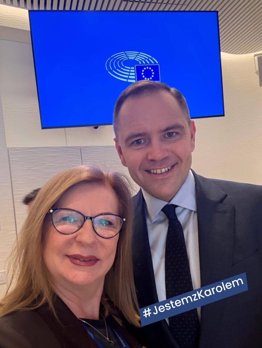 Małgorzata Gosiewska (@mmgosiewska) on Twitter photo Drodzy❗️
Zachęcam Was do wspólnej akcji z <a href="/Nawrocki25/">#Nawrocki2025</a> — #JestemzKarolem 🇵🇱✌️
W najbliższą niedzielę swój głos oddaję na #Nawrocki2025❗️🙂 Drodzy❗️
Zachęcam Was do wspólnej akcji z <a href="/Nawrocki25/">#Nawrocki2025</a> — #JestemzKarolem 🇵🇱✌️
W najbliższą niedzielę swój głos oddaję na #Nawrocki2025❗️🙂