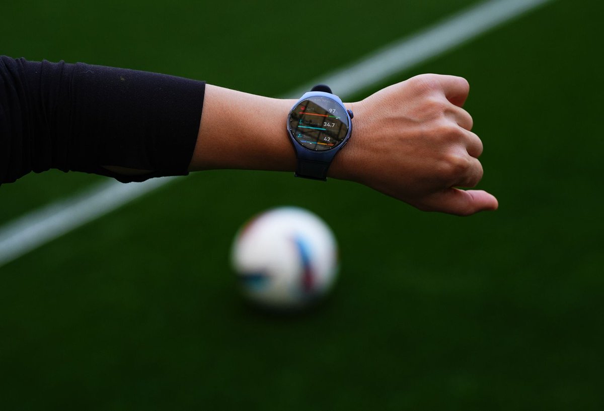 Almanya'nın önemli kreatif ajanslarından "lehof GmBH" ile birlikte , kadın milli futbol takımımızın kaptanı <a href="/D_Karagenc3/">Didem Karagenç</a> 'in yeni #HUAWEIWatch5 'i deneyimleme projesini yürüttük.