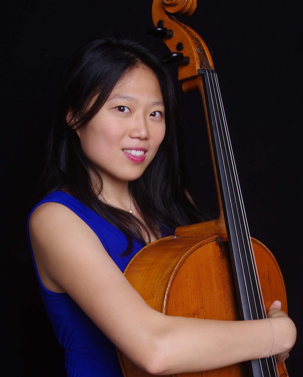 Demain samedi à 19:00, Ingrid HWANG jouera Bach, Cassado et Ligeti à la galerie-librairie Impressions, 17 rue Meslay 75003 Paris. Née en France de parents taïwanais, elle est violoncelliste au sein de l'Ensemble Sequentiae de Chartres.