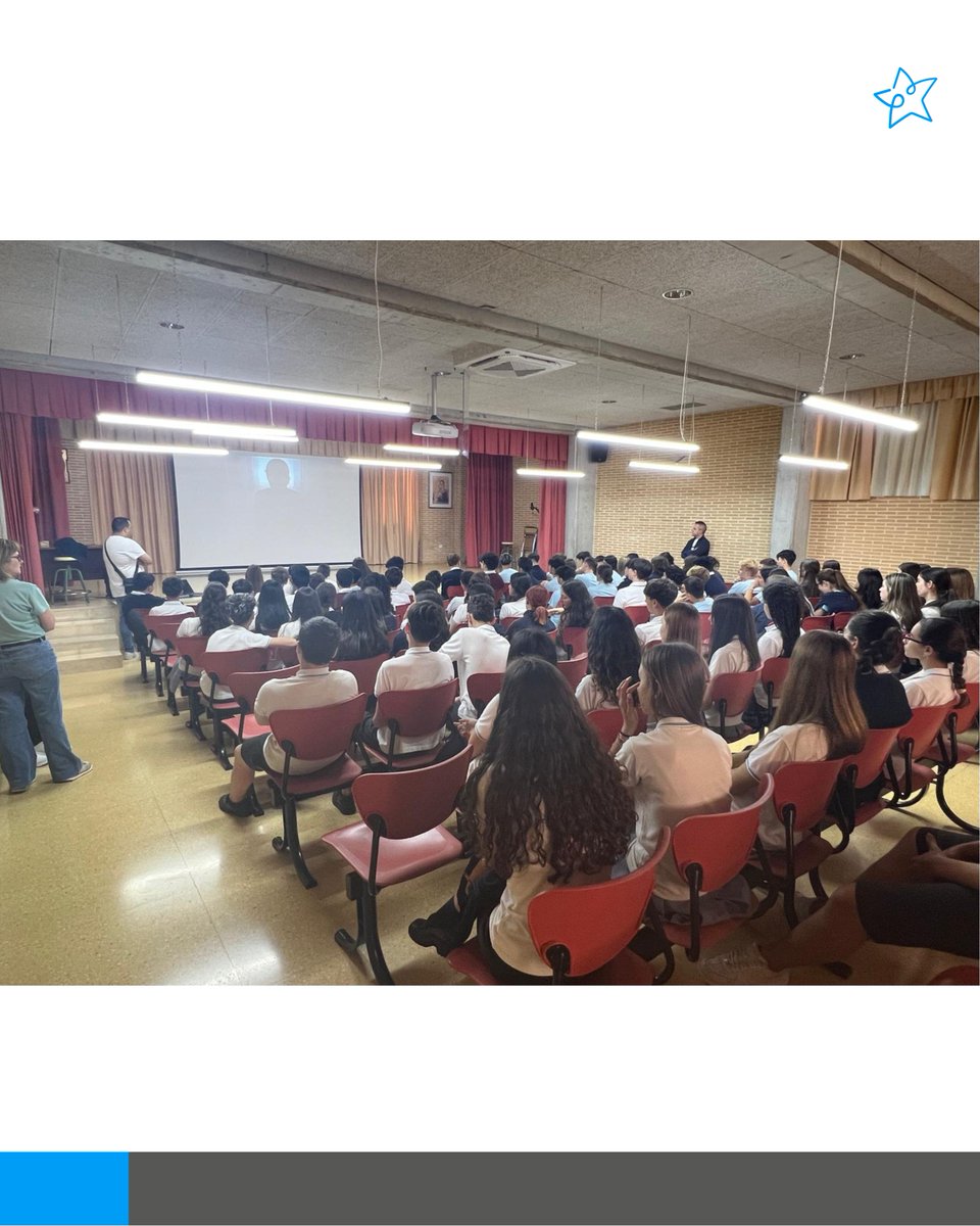 Salud Mental Fundación Adiem (@fundacionadiem) on Twitter photo 🔉<a href="/FundacionAdiem/">Salud Mental Fundación Adiem</a> lleva el programa #DESCUBRE al colegio Las Franciscanas de Alicante para hablar sobre #SaludMental y prevención en #jóvenes.
Una iniciativa de <a href="/consaludmental/">SALUD MENTAL ESPAÑA</a>, financiada por el <a href="/PNSDgob/">Plan Nacional Sobre Drogas</a> del <a href="/sanidadgob/">Ministerio de Sanidad</a>.
🔗 Más info: adiem.org/adiem-sensibil… 🔉<a href="/FundacionAdiem/">Salud Mental Fundación Adiem</a> lleva el programa #DESCUBRE al colegio Las Franciscanas de Alicante para hablar sobre #SaludMental y prevención en #jóvenes.
Una iniciativa de <a href="/consaludmental/">SALUD MENTAL ESPAÑA</a>, financiada por el <a href="/PNSDgob/">Plan Nacional Sobre Drogas</a> del <a href="/sanidadgob/">Ministerio de Sanidad</a>.
🔗 Más info: adiem.org/adiem-sensibil…