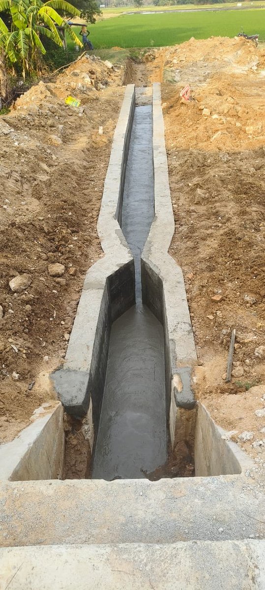 TNIAMProject's tweet photo. The OFD work in Virupatchipuram Tank is in progress, under Cheyyar Sub-basin in TNIAMP Phase-3, Package No.1, LOT No.3...
@Worldbank @WorldBankWater @WBPubs @WorldBankIndia @WBG_Climate @tamilnadu_wrd
#ArtificialRechargeWells
#FloodProtection
#IrrigationEfficiency
#IrrigationWaterManagement
#IrrigationSystemsModernization
#IrrigationInfrastructureRehabilitation
#SustainableIrrigation
#RiverSubBasin
#OnFarmDevelopment
#RiverBasinManagement
#WaterResources
#WaterManagement
#WaterConservationMethods
#WaterUseEfficiency
#WaterUserAssociation