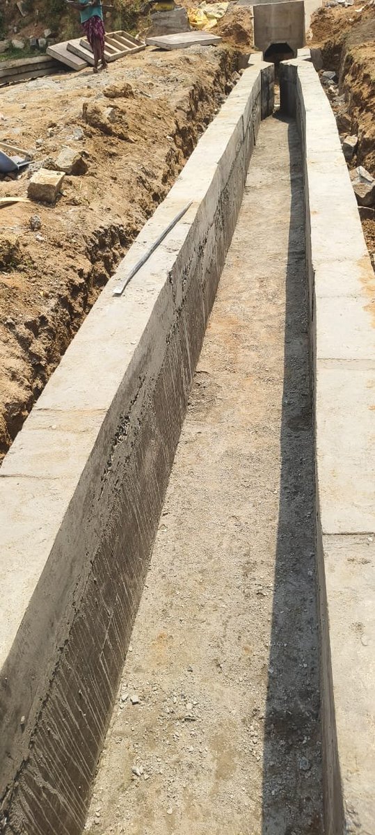 TNIAMProject's tweet photo. The OFD work in Virupatchipuram Tank is in progress, under Cheyyar Sub-basin in TNIAMP Phase-3, Package No.1, LOT No.3..
@Worldbank @WorldBankWater @WBPubs @WorldBankIndia @WBG_Climate @tamilnadu_wrd
#ArtificialRechargeWells
#FloodProtection
#IrrigationEfficiency
#IrrigationWaterManagement
#IrrigationSystemsModernization
#IrrigationInfrastructureRehabilitation
#SustainableIrrigation
#RiverSubBasin
#OnFarmDevelopment
#RiverBasinManagement
#WaterResources
#WaterManagement
#WaterConservationMethods
#WaterUseEfficiency
#WaterUserAssociation