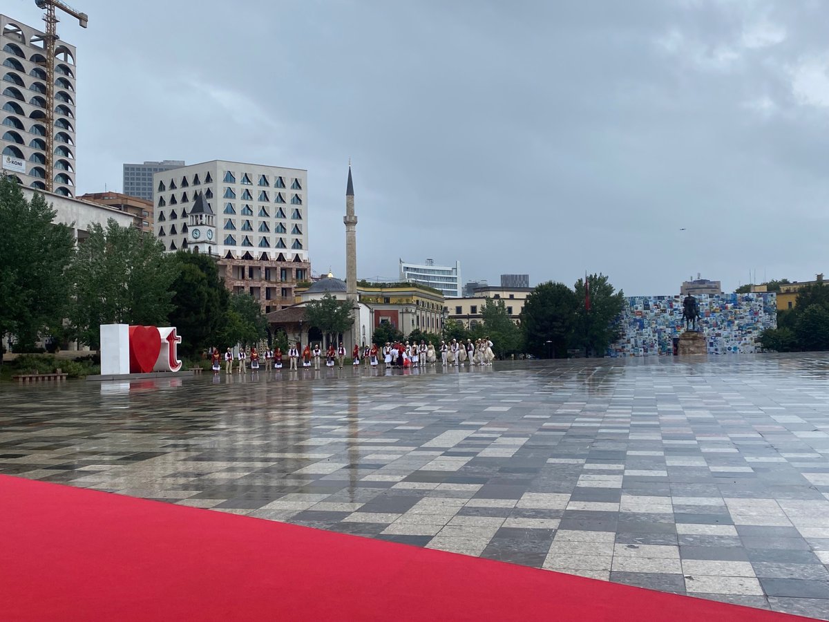 Finlay Duncan (@finlayd) on Twitter photo 🇦🇱Some ‘pre-match entertainment’ from our <a href="/EPC_Tirana/">EPC_Tirana</a> organisers in Albania.
First leader arrivals expected shortly - PM Rama here to greet them. 🇦🇱Some ‘pre-match entertainment’ from our <a href="/EPC_Tirana/">EPC_Tirana</a> organisers in Albania.
First leader arrivals expected shortly - PM Rama here to greet them.