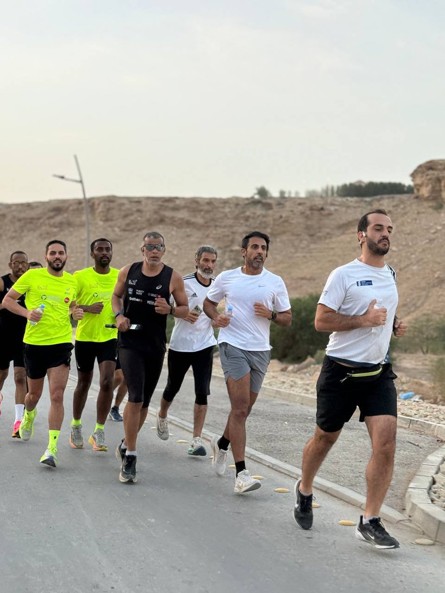 R7RunClub's tweet image. ✨ جمعة مباركة وطاقة متجددة مع #نادي_آر_سفن_للجري! ✨
انطلقنا صباح اليوم بروح الفريق الواحد في جنبات وادي حنيفة في  #الرياض، مُجسدين قوة #الرياضة_المجتمعية وأثرها الإيجابي على #الصحة_الذهنية و #الرفاهية. 💪🏃‍♀️ @Saudi_SFA