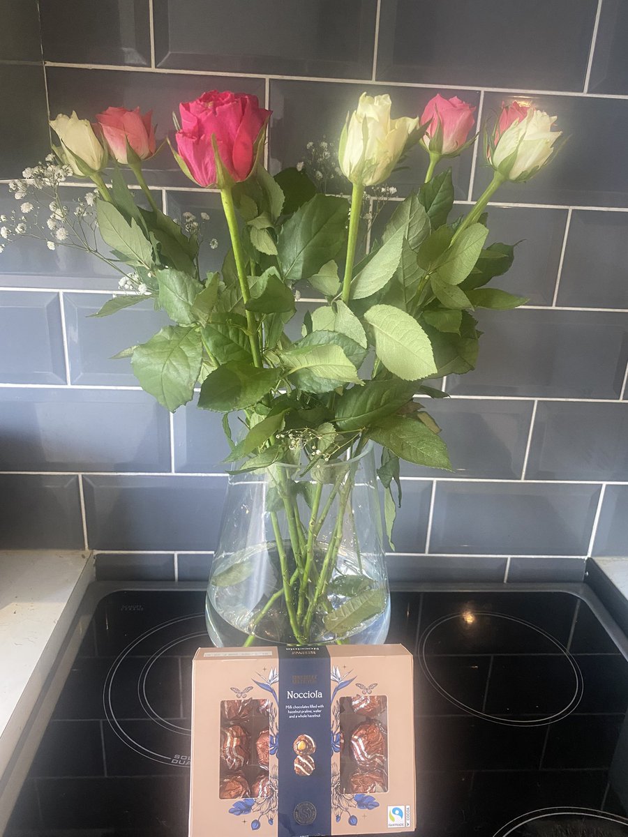 Very lucky to have the wonderful  <a href="/NGPersonalMng/">NGPersonalManagement</a> as my agent! Thank you for coming to see A Taste of Honey last night and for my lovely gifts 🥰