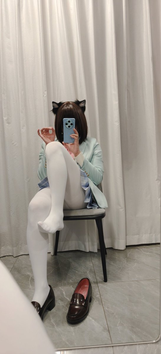 我的意思你就和我手势一样哦～杂鱼♥
#白丝JK #JK制服 #白色裤袜 #白丝