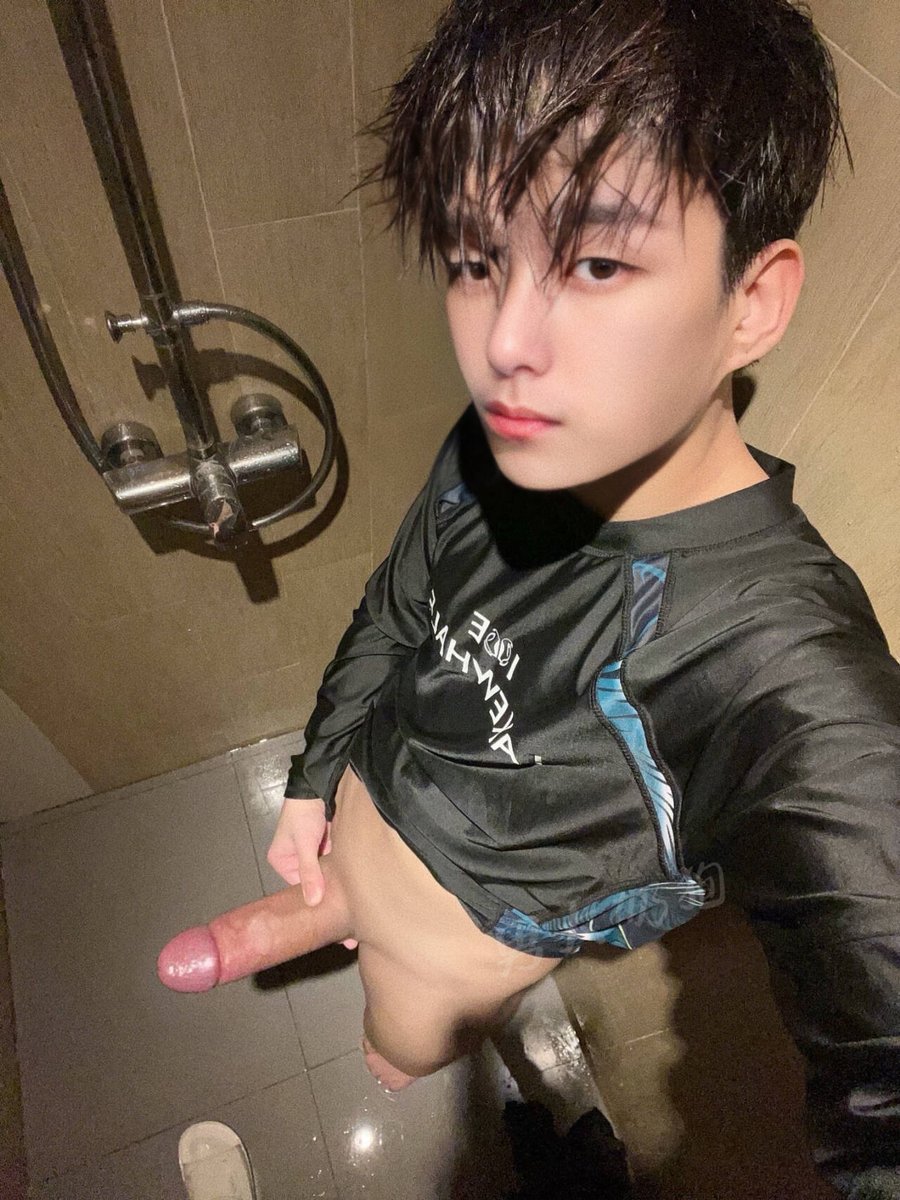 你想吃大学生爸爸的大鸡吧吗，年上0来面基让我玩骚菊，爱吃开叔叔的逼大鸡吧插进去打桩。
快来主动约我深交！