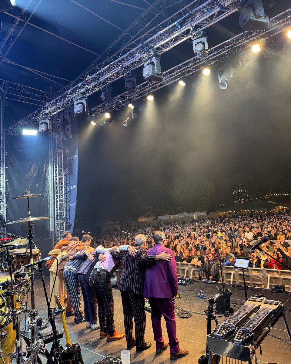 Squeeze (@squeezeofficial) on Twitter photo Marlow! What a great night opening up <a href="/Pubinthepark_/">Pub in the Park</a> last night. We'll see you next in Warwick in July (and don't forget <a href="/glenntilbrook/">Glenn Tilbrook</a> and <a href="/chrisdifford/">Chris Difford</a> will also be travelling 'solo' over the summer too!)
#squeeze #ontour #marlow Marlow! What a great night opening up <a href="/Pubinthepark_/">Pub in the Park</a> last night. We'll see you next in Warwick in July (and don't forget <a href="/glenntilbrook/">Glenn Tilbrook</a> and <a href="/chrisdifford/">Chris Difford</a> will also be travelling 'solo' over the summer too!)
#squeeze #ontour #marlow