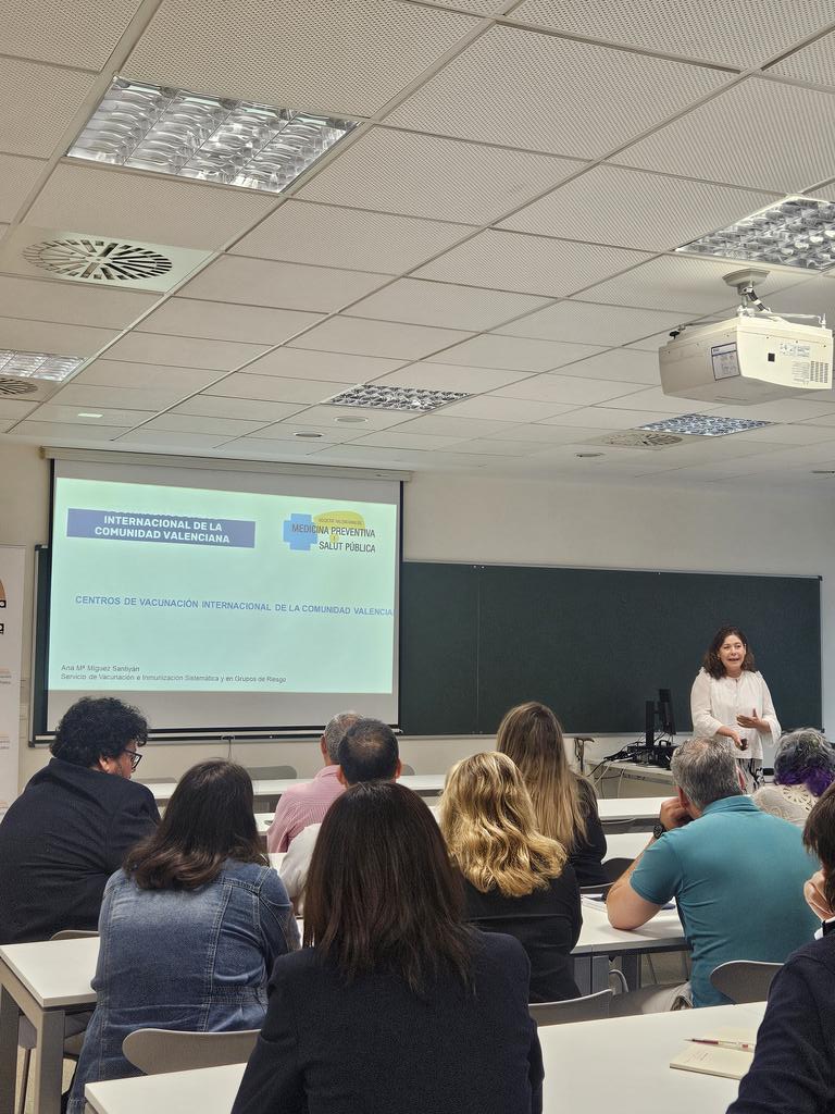 Desde la Salud Pública a la consulta: los nuevos Centros de Vacunación Internacional. Ana Míguez, servicio de vacunación e inmunización sistemática y en grupos de riesgo.