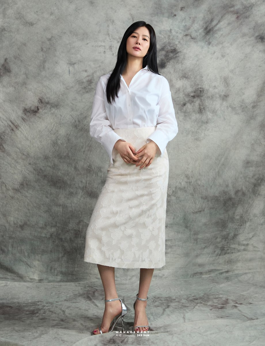 [KIM HYUN JOO]

김현주 X 매니지먼트 시선

#김현주 #KimHyunJoo