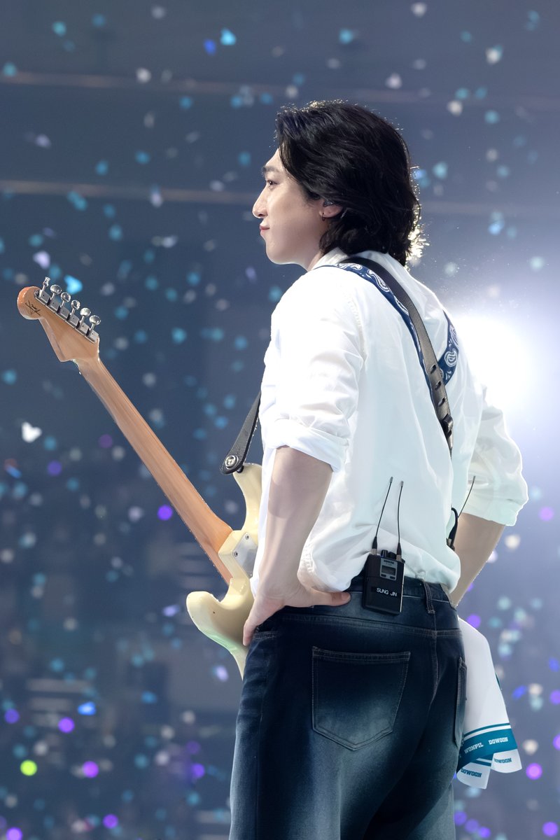de__genie's tweet image. 250509 Forever Young Finale ์์ธ
๐๐๐
#๋ฐ์ด์์ค #DAY6 #์ฑ์ง #SUNGJIN